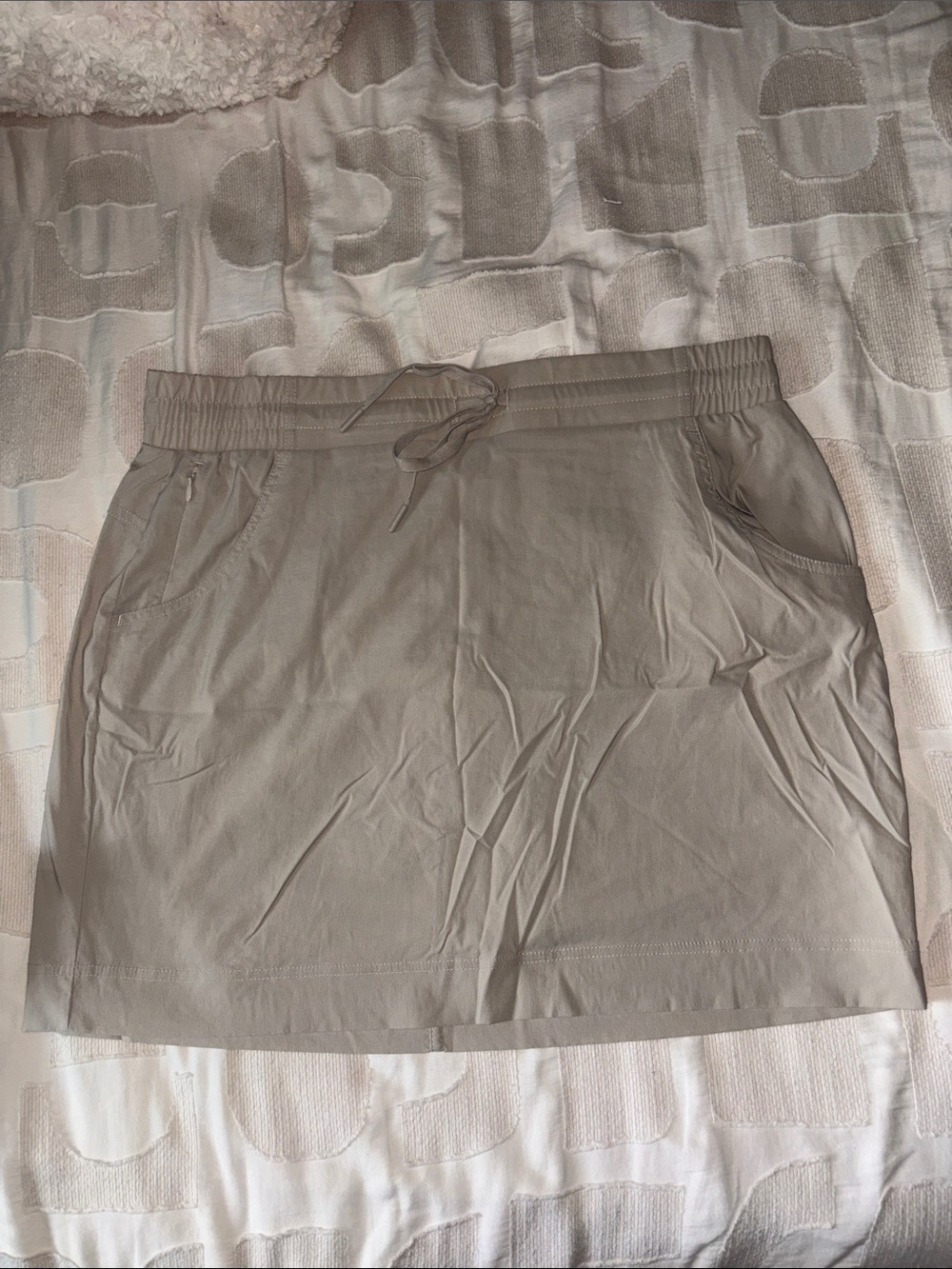 Casual Elastic-Waist Taupe Skort